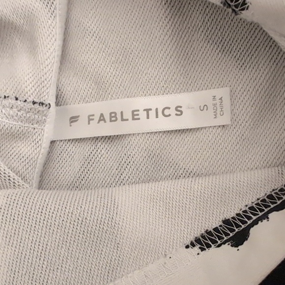 Fabletics pullover - Picture 4 of 4